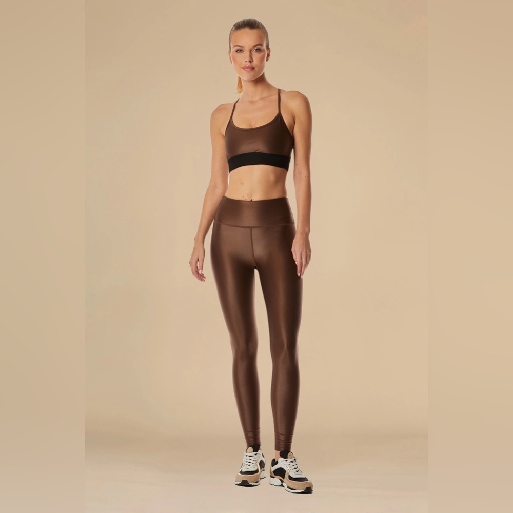 Noli Yoga Jolie Liquid Jolie Sports Bra and Liquid Legging in Cafe